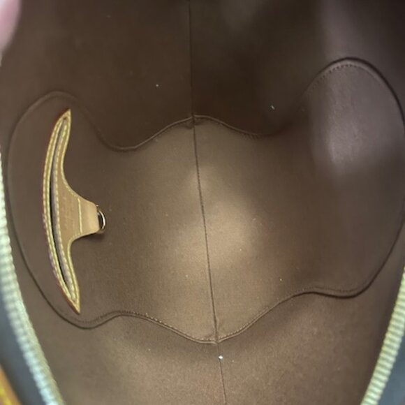 Louis Vuitton Bag - Picture 5 of 5